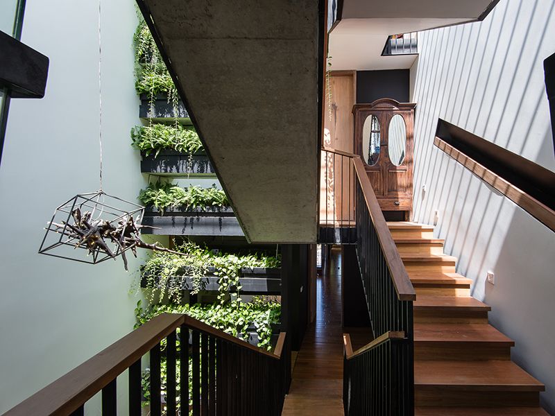 M HOUSE