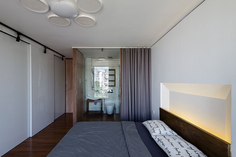 M HOUSE