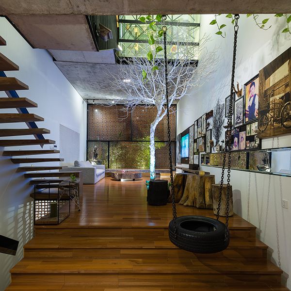 M HOUSE
