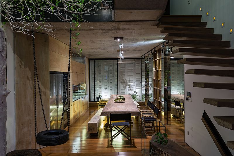 M HOUSE